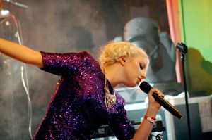 2009년 아르비카 페스티벌에서 공연하는 리틀 부츠