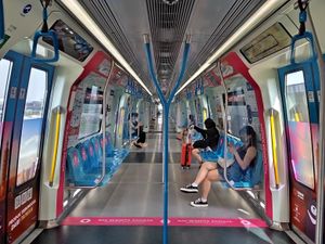 MRT 카장 선 열차의 여성 전용 객차.