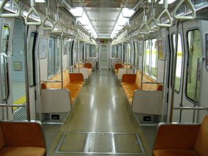 70계 전동차의 차내(미개수차)