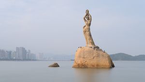 샹루 만에 있는 주하이 어녀상