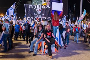2023년 4월 8일, 텔 아비브의 시위대