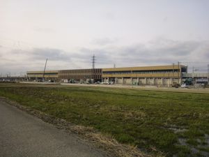 2014년 3월 건설 중인 역 남쪽 모습