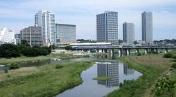 후타코타마가와 라이즈 전경 (후타코 다리에서 촬영)