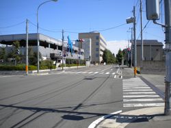 역 앞을 지나는 토치기현도 155호 하뉴다쓰루타선