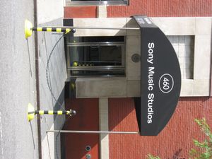 "Can You Celebrate?"는 뉴욕 시 소니 뮤직 스튜디오에서 녹음되었다.