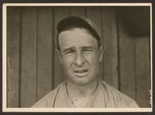 프랭크 찬스가 9회말에 3루타를 쳐 동점 득점을 올리고 시카고가 승리를 거두는 데 기여했다.