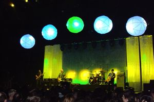 2010년 뉴질랜드 크라이스트처치에서 공연 중인 픽시스