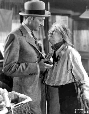 데이브 더 듀드(워렌 윌리엄)와 애플 애니(메이 롭슨) in 레이디 포 어 데이(1933)