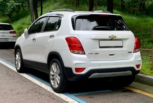 쉐보레 더 뉴 트랙스 후측면