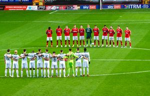 2021년 찰턴 애슬레틱과의 경기 전 플리머스 아가일 선수들