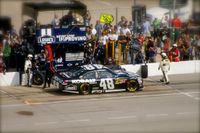 존슨이 2012년에 자신의 차를 피트한다