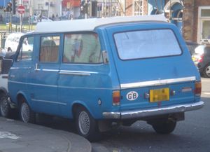 토요타 하이에이스 후측면