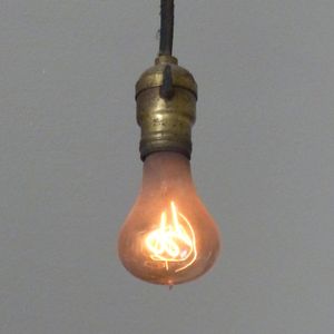 2016년 캘리포니아주 리버모어의 백년 전구