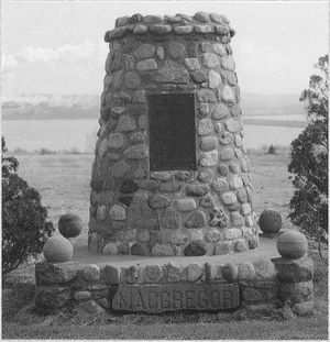 노예 폐지론자 제임스 드럼몬드 맥그리거를 기리는 노바스코샤 피크투의 기념비. 그는 흑인 노바스코샤인 노예 해방을 도왔다.