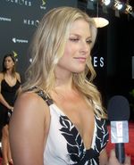 앨리 라터는 비디오 게임 시리즈에서 처음 등장한 캐릭터인 클레어 레드필드를 연기했다.