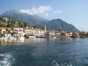 코모호에서 바라본 메나조