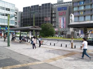 교상역이 되기 전의 동쪽 출구 역전 광장