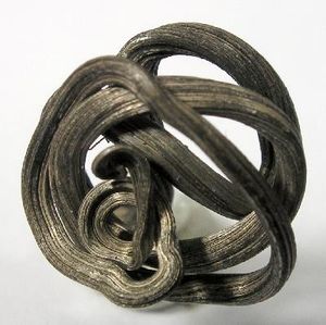 1980년대에 수집된 전형적인 콩스베르그 선상 은.