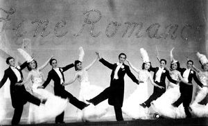 1947년 「파인 로맨스」. 중앙이 카스가노. 오른쪽이 오토와 노부코