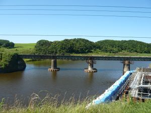 오무샤리늪을 건너는 구 나요로 본선・시비루 강 교량. 오코테페정 도미오카