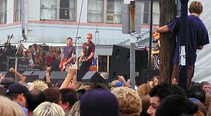 2001년 공연하는 오프스프링