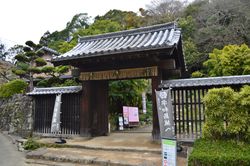 노보리타치몬 (시 지정 문화재)