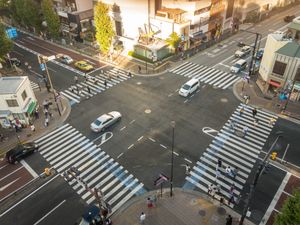 혼고 산초메 교차점 (2018년 10월)