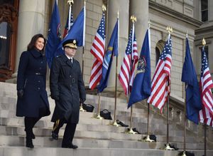 2019년 1월, 새 주지사 취임식에 참석한 휘트머