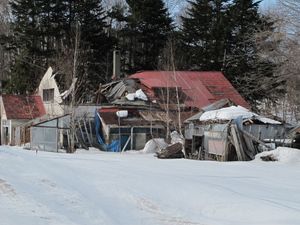 유바리 지청의 버려진 집: 급격한 인구 감소를 겪고 있는 지역
