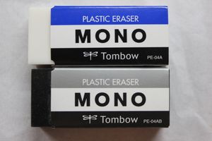 위는 표준품, 아래는 블랙 타입.