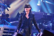 2014년 매디슨 스퀘어 가든에서 X JAPAN과 함께 공연하는 토시