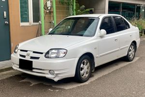 현대 뉴 베르나 (4도어) 정측면