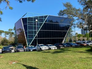 중앙 플로리다 관광 감독 지구의 레이크 부에나 비스타에 있는 사무실은 월트 디즈니 월드 리조트 부지에 대한 관할권이자 특별 과세 구역이다.