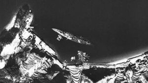 주포가 이미 제거된 채 해체되는 이세