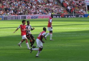 파브레가스(왼쪽) 2006년 9월 셰필드 유나이티드와의 경기