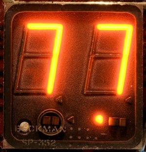 벡크만(Beckman)에서 제작한 2자리 7세그먼트 "Panaplex" 디스플레이 (1974)