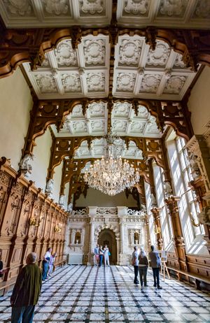 힐 하우스의 게임 룸으로 사용된 할라톤 저택의 그레이트 홀