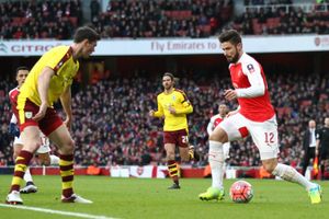 2016년 번리에서 뛰고 있는 킨(왼쪽)