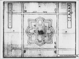 응우옌 왕조 시대 하띠엔 성채 그림