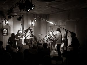 대니 니클리가 Furnace Mountain Band와 녹음하다