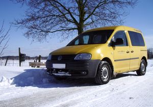 디젤 엔진을 사용하는 폭스바겐 캐디 밴은, 우선 독일에서부터 스트리트 스쿠터 워크 모델로 교체될 예정이다.