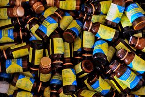 아프리카에서 배포된 알벤다졸 폐기 용기