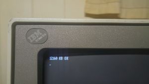 모델 25 SX (8525-L41)의 케이스 배지