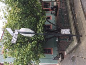 켄터키주 코빙턴의 표지판은 제1차 세계 대전 당시 브레멘 스트리트에서 존 J. 퍼싱 애비뉴로 거리 이름이 변경되었음을 보여준다.