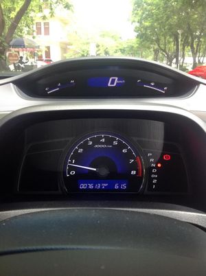 8세대 혼다 시빅의 디지털 속도계