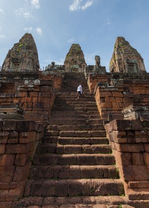 프레 룹의 라테라이트 건축물 예시, 앙코르, 캄보디아.