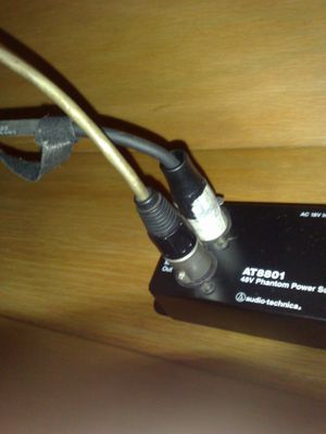 외부 팬텀 전원 공급 장치.