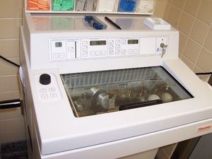 극저온 미세 절단기