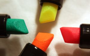 다채로운 형광펜 펜촉