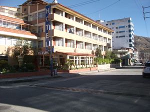 우아라스 시내의 호텔.